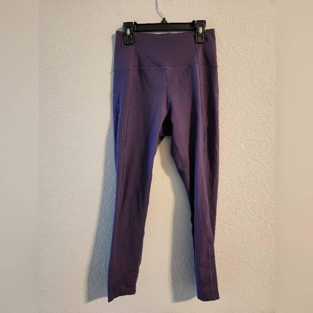 Girlfriend Collective Women’s High rise cropped purple leggings size small